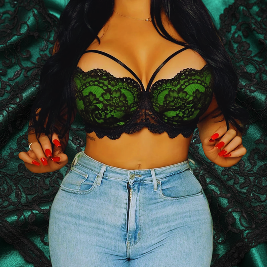 Elegant Floral Contrast Lace Bra with Adjustable Straps